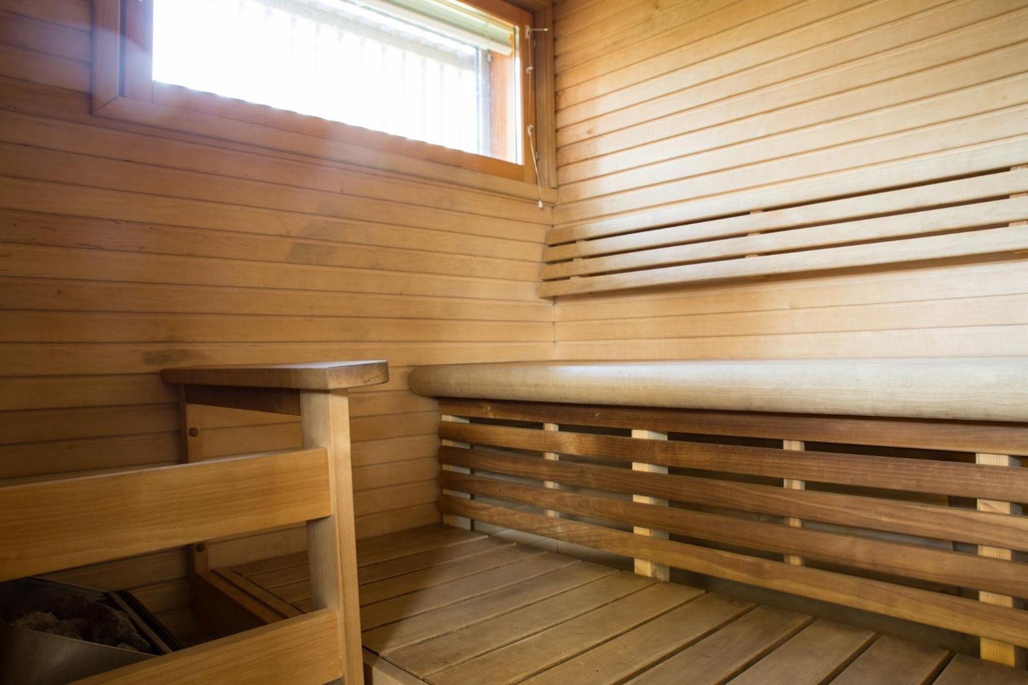Holiday Linnunlahti Joensuu Pokoj fotografie